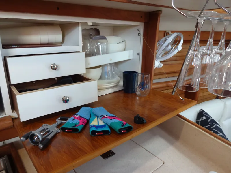 Slide: The Image of Catalina 380 2000 - 45