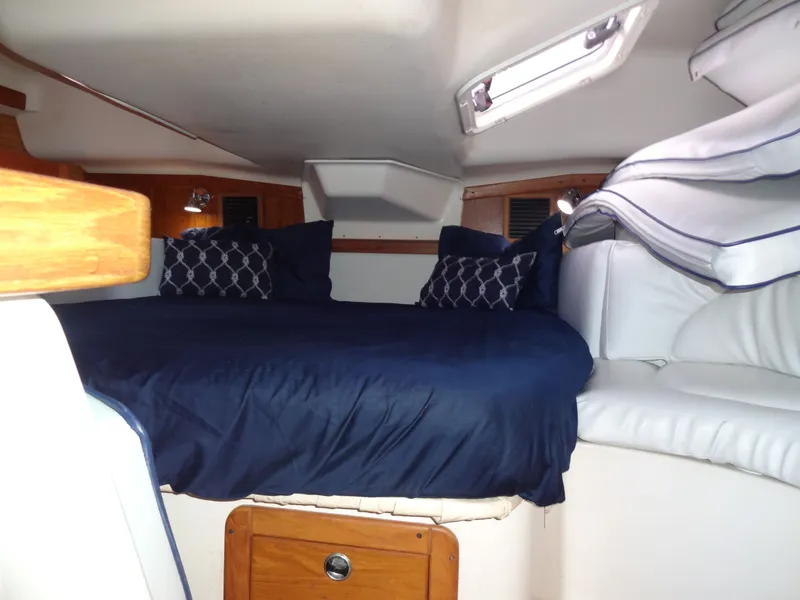 Slide: The Image of Catalina 380 2000 - 55