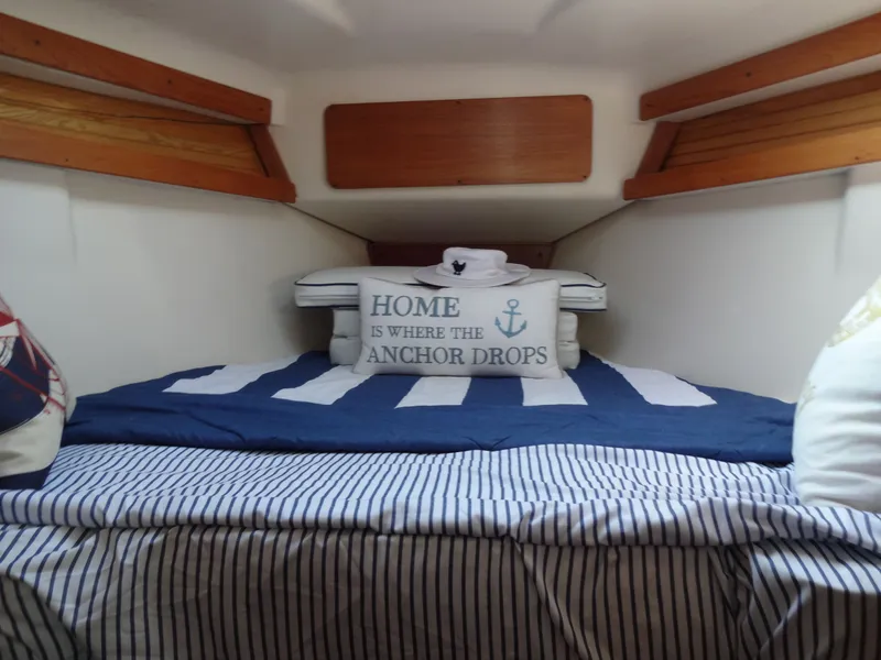 Slide: The Image of Catalina 380 2000 - 61