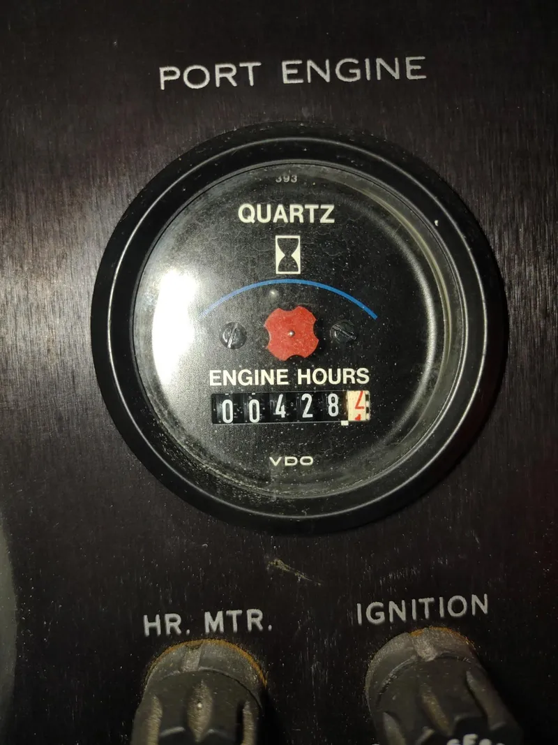 Slide: The Image of Hatteras 50 Sport Deck Motor Yacht 1996 - 101