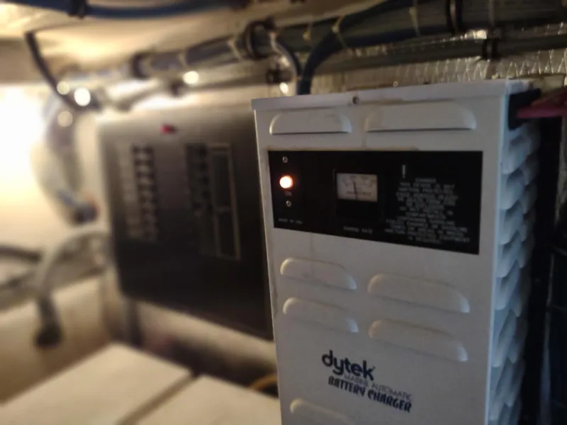 Slide: The Image of Hatteras 50 Sport Deck Motor Yacht 1996 - 103