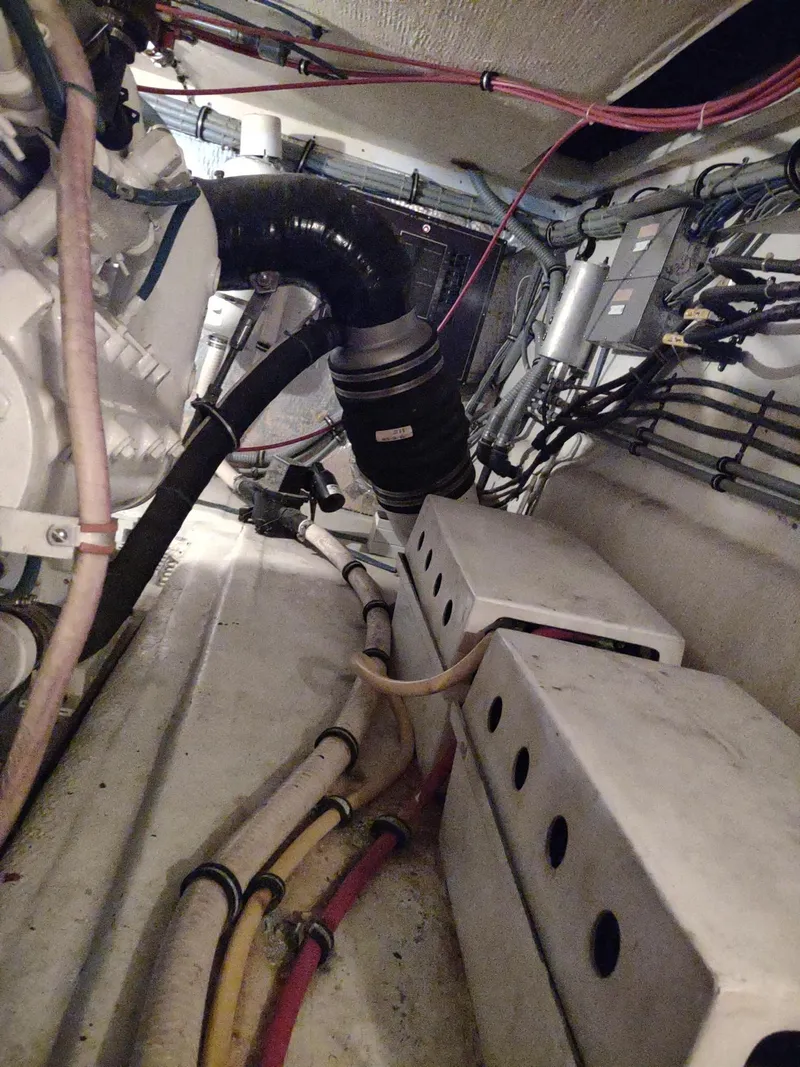 Slide: The Image of Hatteras 50 Sport Deck Motor Yacht 1996 - 111