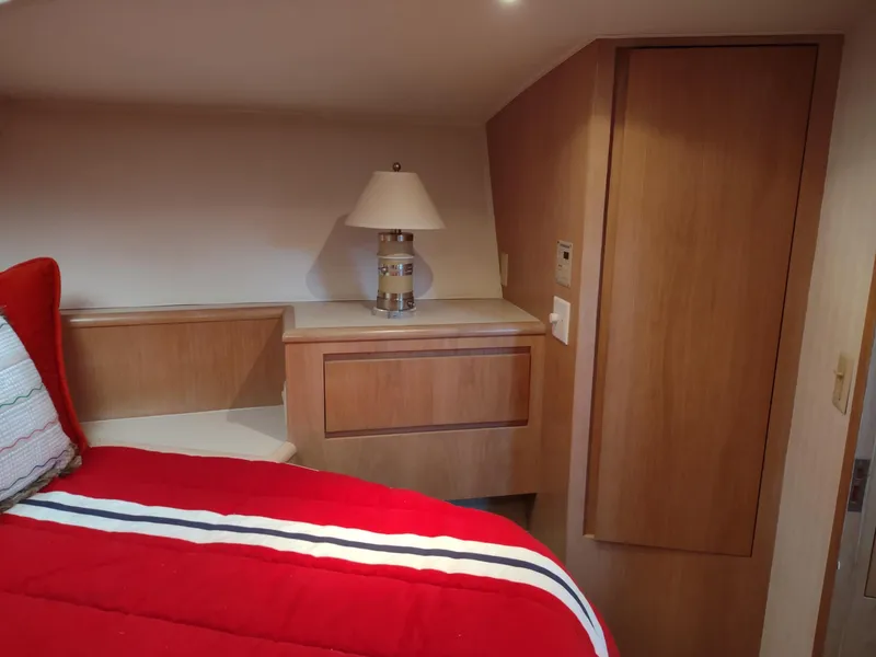 Slide: The Image of Hatteras 50 Sport Deck Motor Yacht 1996 - 53