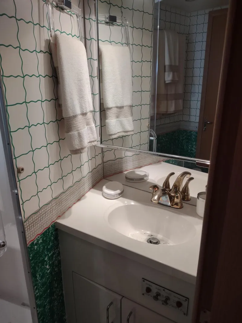 Slide: The Image of Hatteras 50 Sport Deck Motor Yacht 1996 - 55