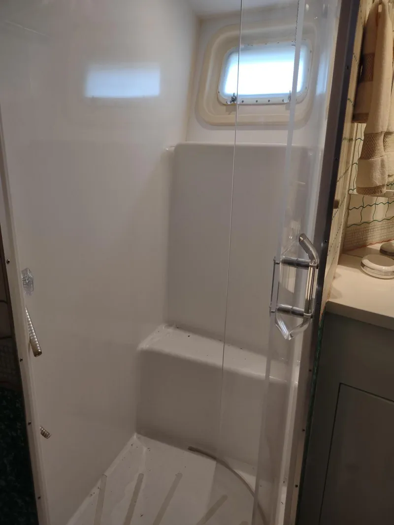 Slide: The Image of Hatteras 50 Sport Deck Motor Yacht 1996 - 59