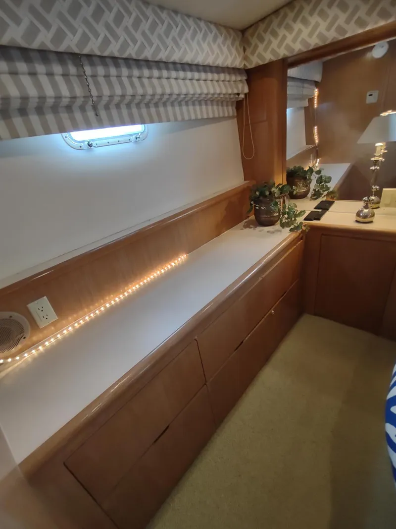 Slide: The Image of Hatteras 50 Sport Deck Motor Yacht 1996 - 63