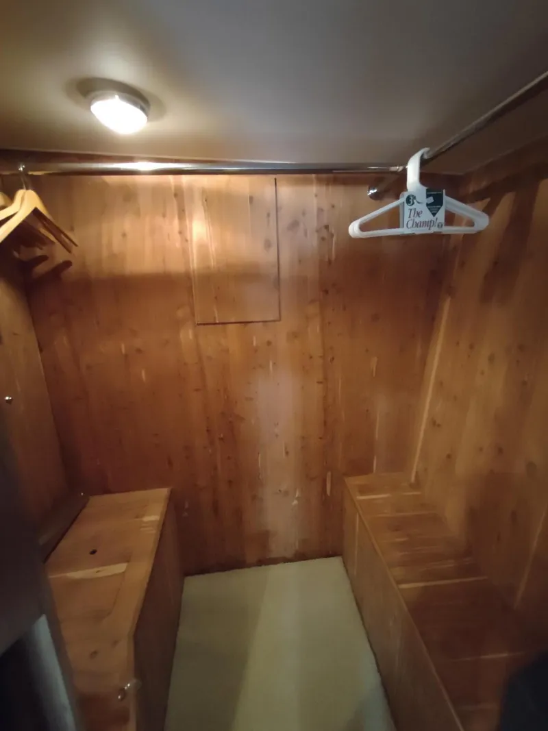 Slide: The Image of Hatteras 50 Sport Deck Motor Yacht 1996 - 68