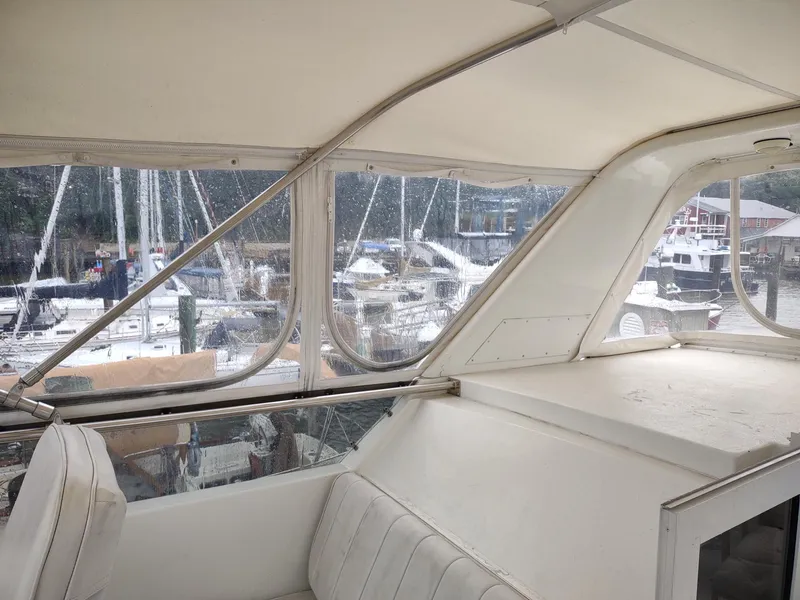 Slide: The Image of Hatteras 50 Sport Deck Motor Yacht 1996 - 82