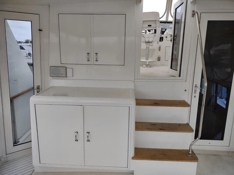 Slide: The Image of Hatteras 50 Sport Deck Motor Yacht 1996 - 85