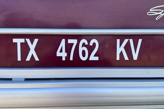 Slide: The Image of 2018 Sun Tracker SportFish 22 DLX with Texas registration TX 4762 KV. - 7