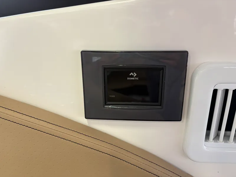 Slide: The Image of Sea Ray Sundancer 320 Outboard 2026 - 14