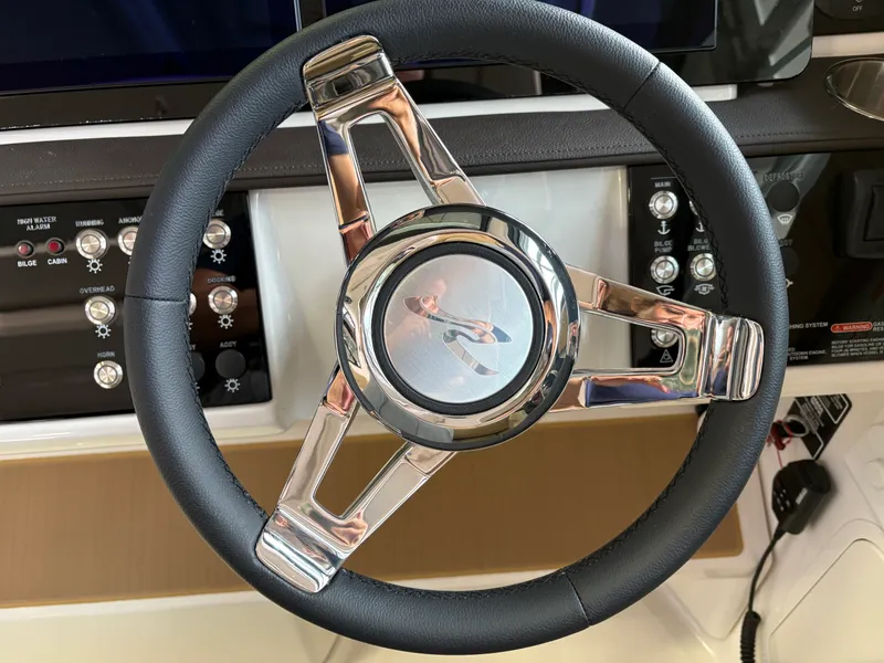 Slide: The Image of Sea Ray Sundancer 320 Outboard 2026 - 17