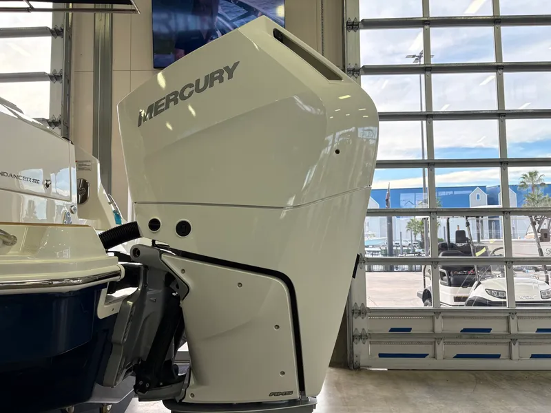 Slide: The Image of Sea Ray Sundancer 320 Outboard 2026 - 2