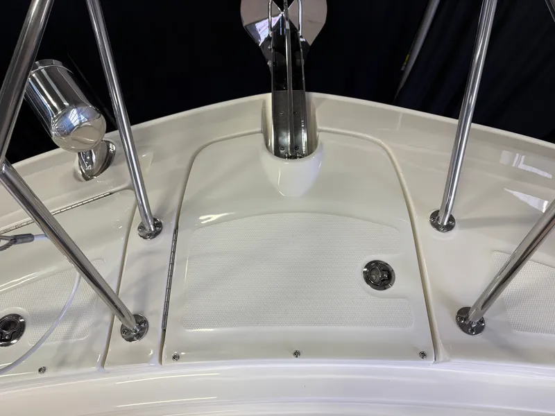 Slide: The Image of Sea Ray Sundancer 320 Outboard 2026 - 21