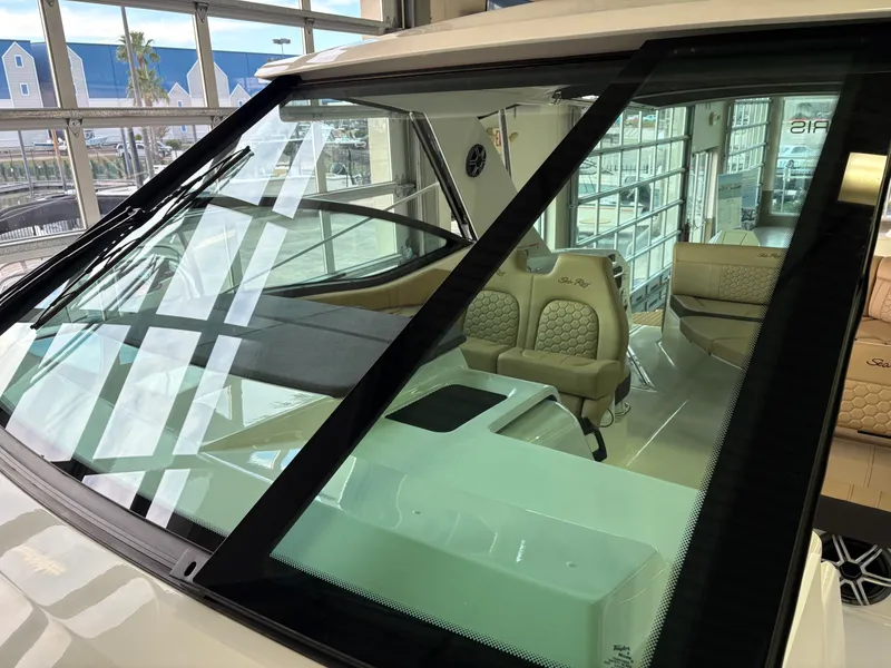 Slide: The Image of Sea Ray Sundancer 320 Outboard 2026 - 26