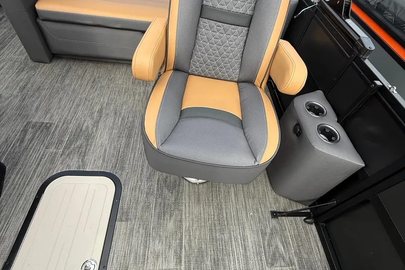 Slide: The Image of 2026 Viaggio Lago Z22S-CC interior with stylish seating and cup holders. - 11