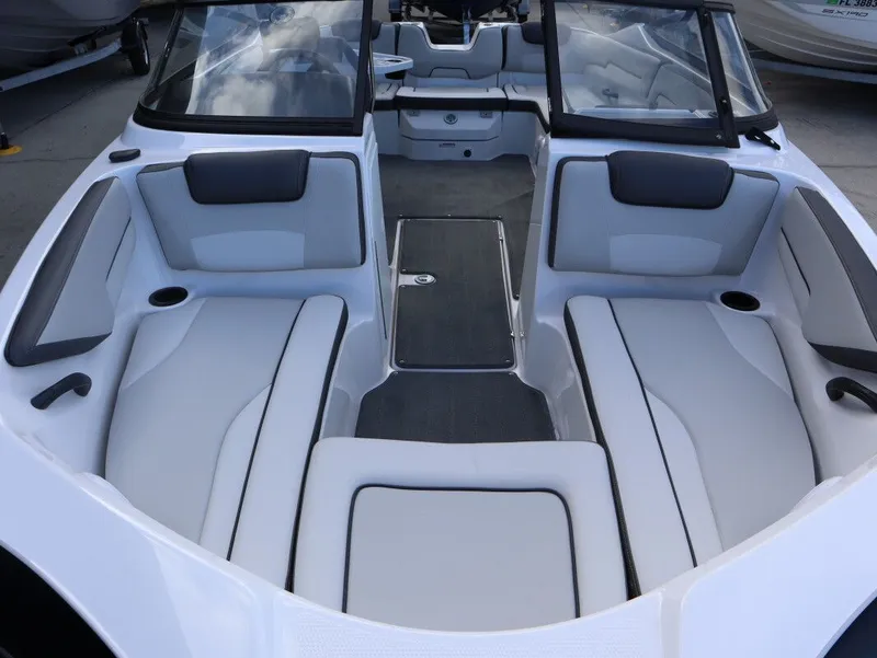 Slide: The Image of Yamaha AR190 2026 - 11