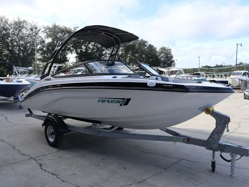 Slide: The Image of Yamaha AR190 2026 - 3