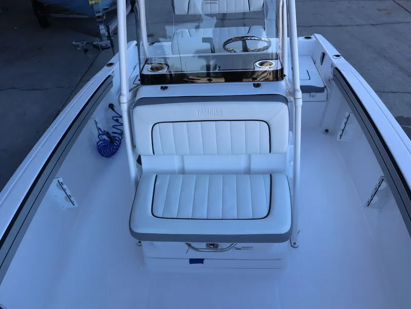 Slide: The Image of Yamaha 190 FSH Sport 2026 - 10