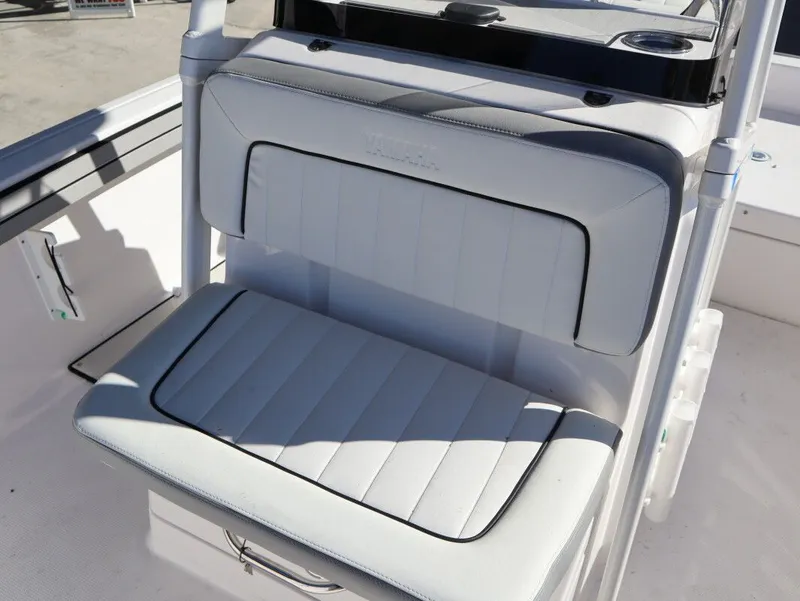 Slide: The Image of Yamaha 190 FSH Sport 2025 - 8