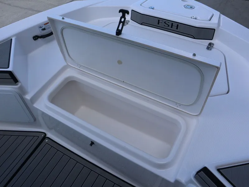 Slide: The Image of Yamaha 195 FSH Sport 2025 - 23