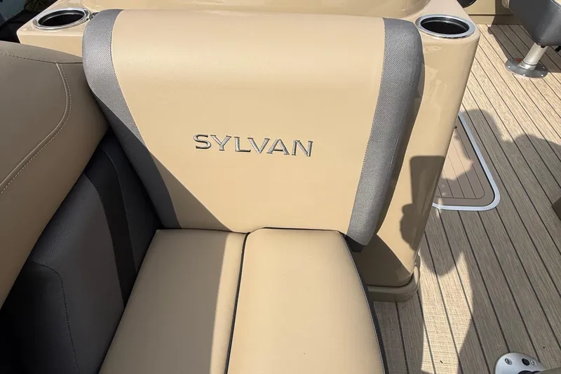 Slide: The Image of Beige and gray Sylvan boat seat, 2026 X-1 CLZ DH model, with cup holder. - 27