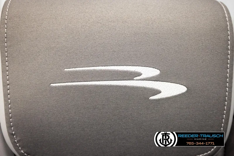 Slide: The Image of Gray Bennington 188 SLJSE 2026 boat seat with logo and Reeder-Trausch Marine branding. - 37
