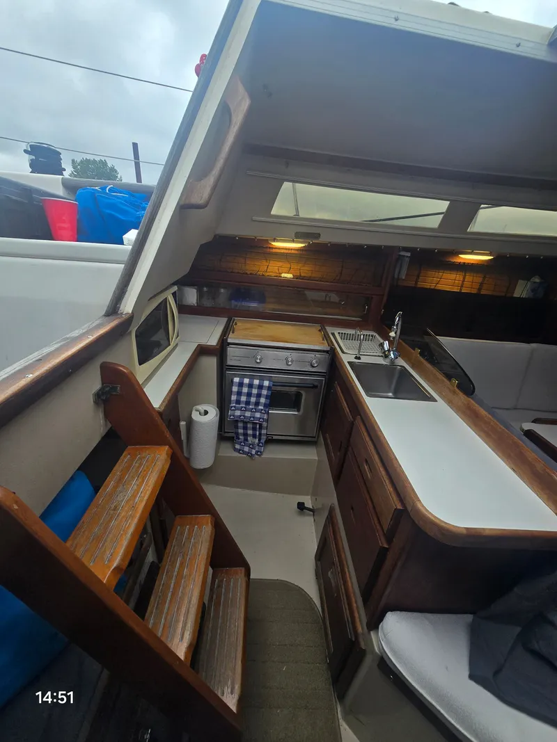 Slide: The Image of Catalina Catalina 30 MKII Tall Mast 1988 - 12