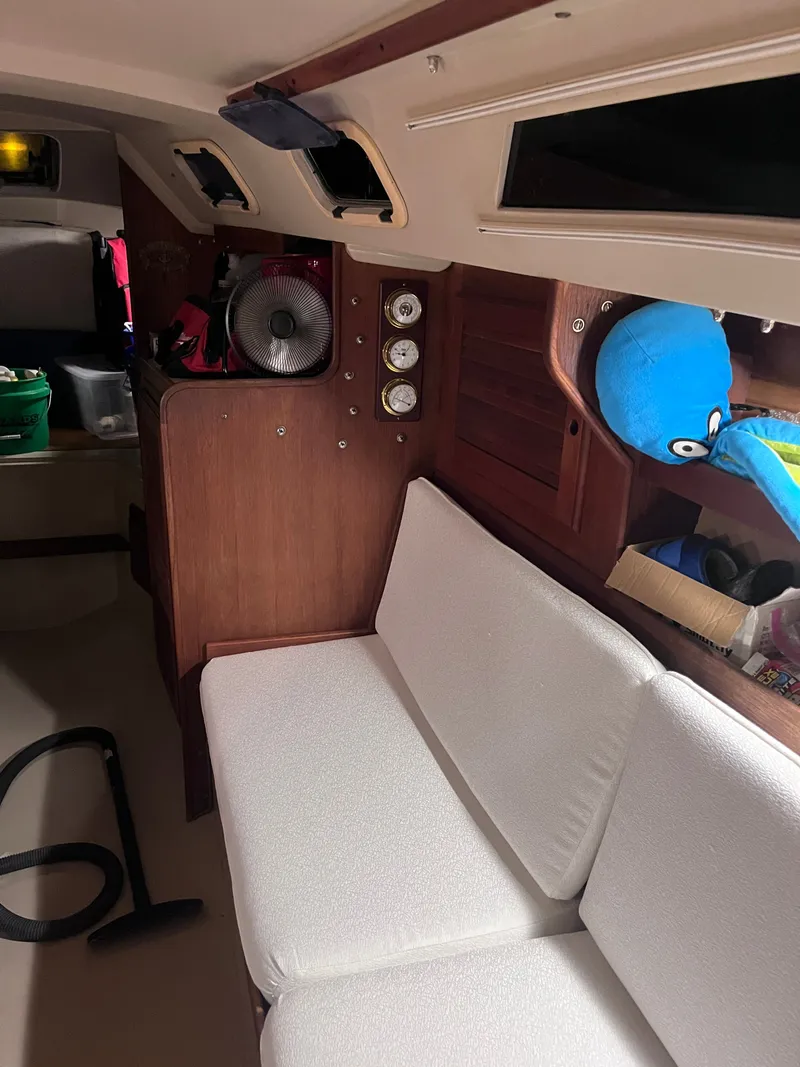 Slide: The Image of Catalina Catalina 30 MKII Tall Mast 1988 - 19