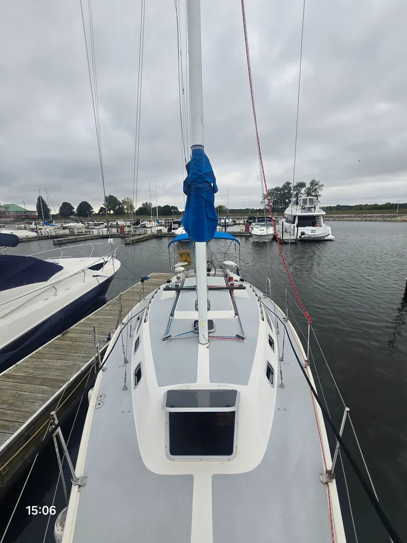 Slide: The Image of Catalina Catalina 30 MKII Tall Mast 1988 - 4