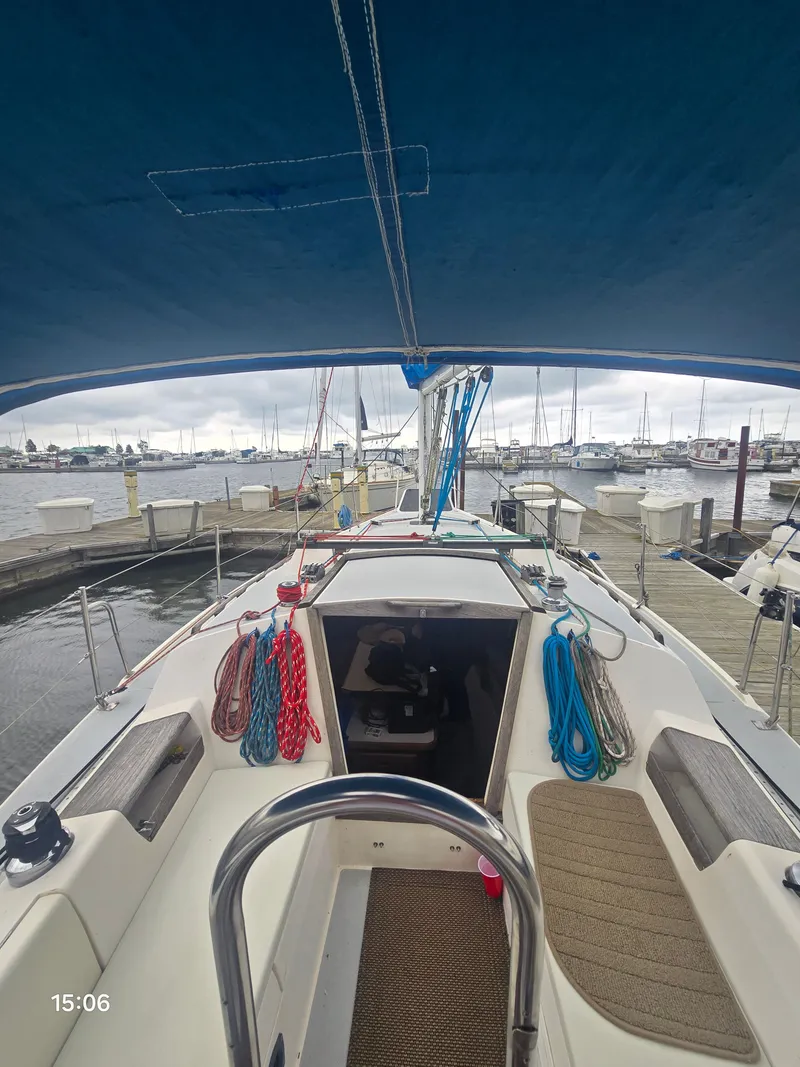 Slide: The Image of Catalina Catalina 30 MKII Tall Mast 1988 - 8