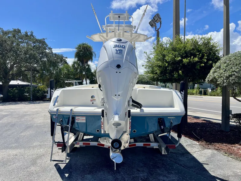 Slide: The Image of Maverick 2400 Open 2026 - 4