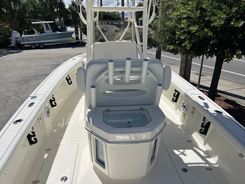 Slide: The Image of Maverick 2400 Open 2026 - 9