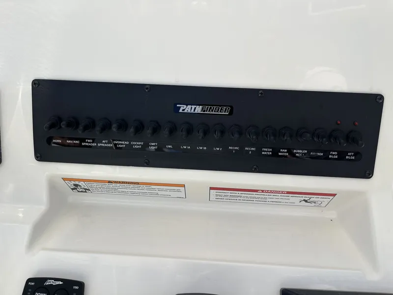 Slide: The Image of Maverick 2400 Open 2026 - 14