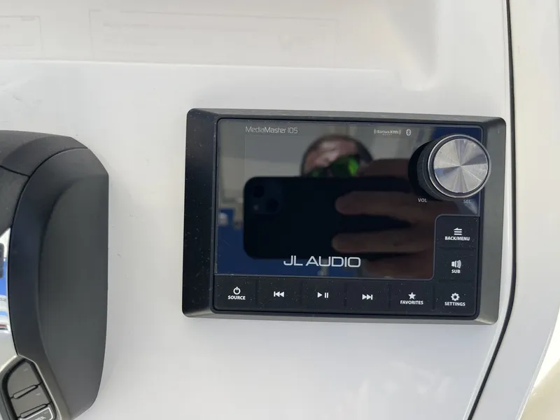 Slide: The Image of Maverick 2400 Open 2026 - 15