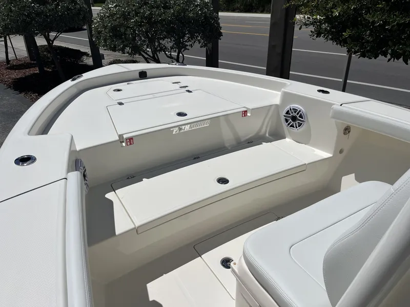 Slide: The Image of Maverick 2400 Open 2026 - 17