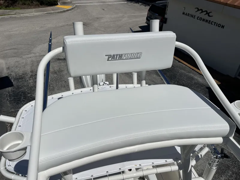 Slide: The Image of Maverick 2400 Open 2026 - 31