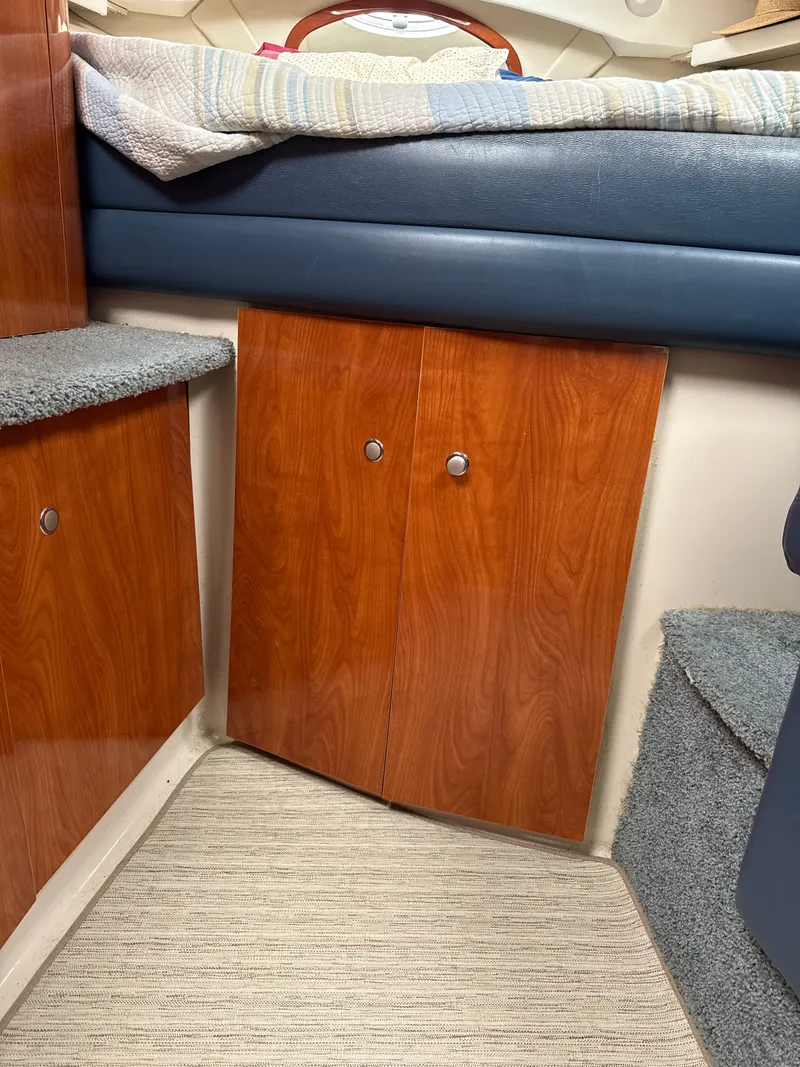 Slide: The Image of Four Winns 328 Vista 2004 - 22