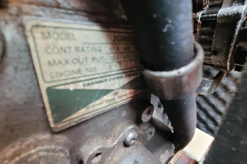 Slide: The Image of Close-up of Yanmar engine label on 2002 Beneteau Oceanis 311 sailboat. - 40