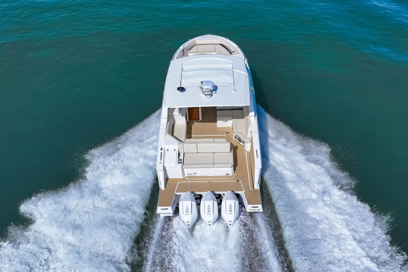 Slide: The Image of Cruisers 38 GLS OB 2026 - 35
