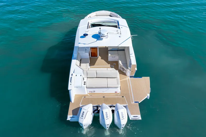 Slide: The Image of Cruisers 38 GLS OB 2026 - 6