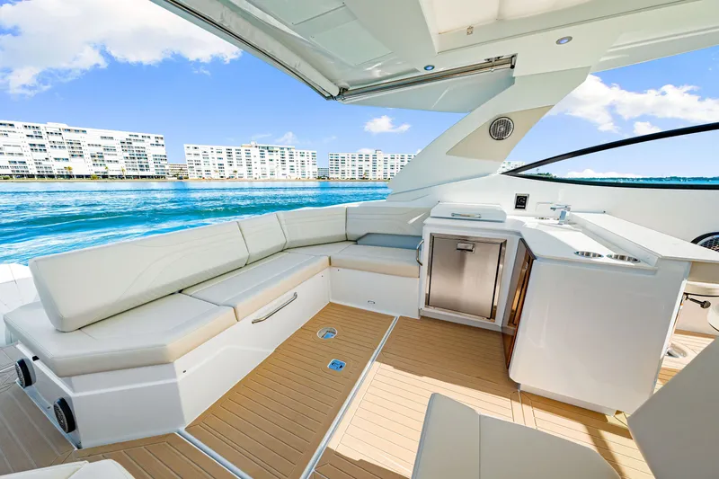 Slide: The Image of Cruisers 38 GLS OB 2026 - 61
