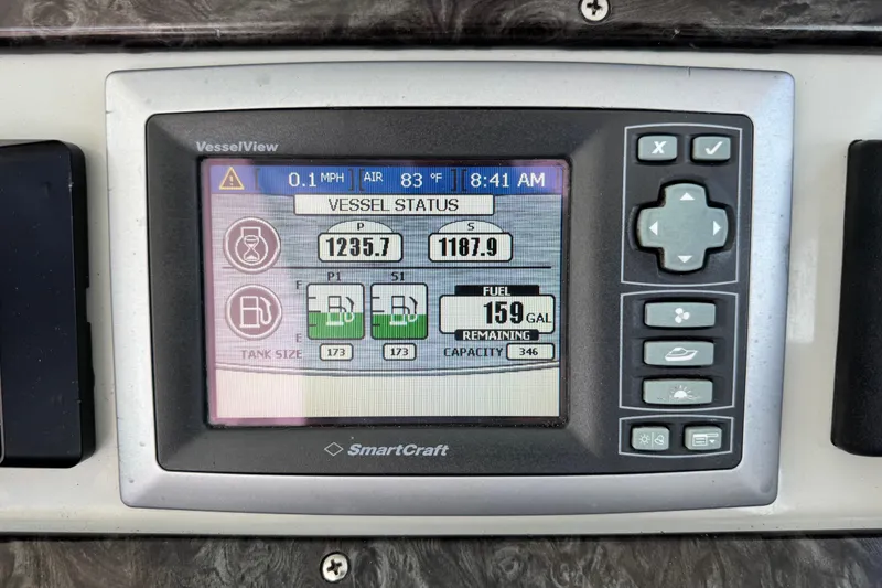 Slide: The Image of SmartCraft VesselView display on 2009 Sea Ray 470 Sundancer showing vessel status and fuel levels. - 66