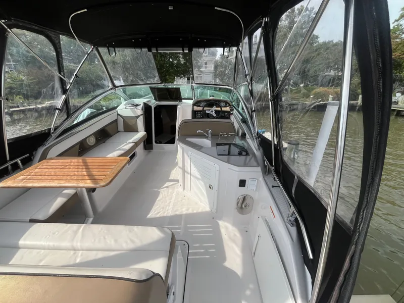 Slide: The Image of Four Winns V255 2016 - 15