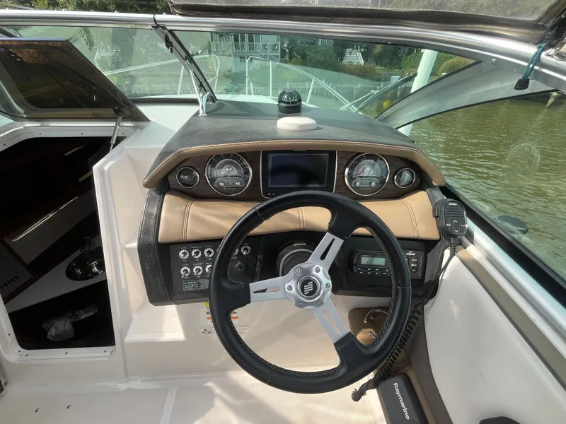 Slide: The Image of Four Winns V255 2016 - 24