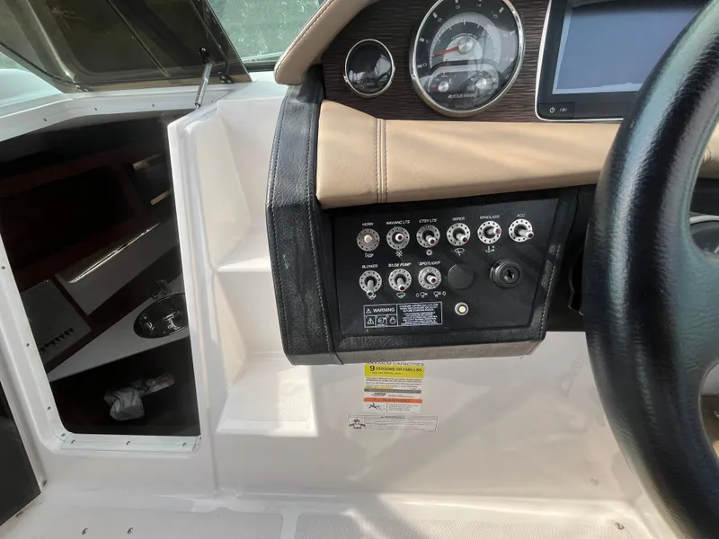 Slide: The Image of Four Winns V255 2016 - 25