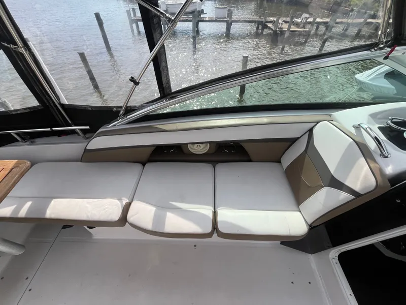 Slide: The Image of Four Winns V255 2016 - 31