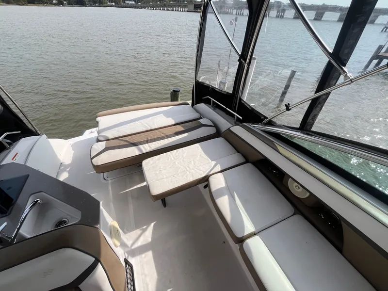 Slide: The Image of Four Winns V255 2016 - 34