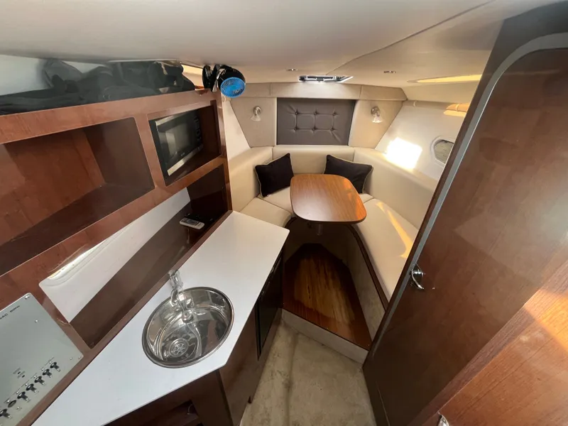 Slide: The Image of Four Winns V255 2016 - 45