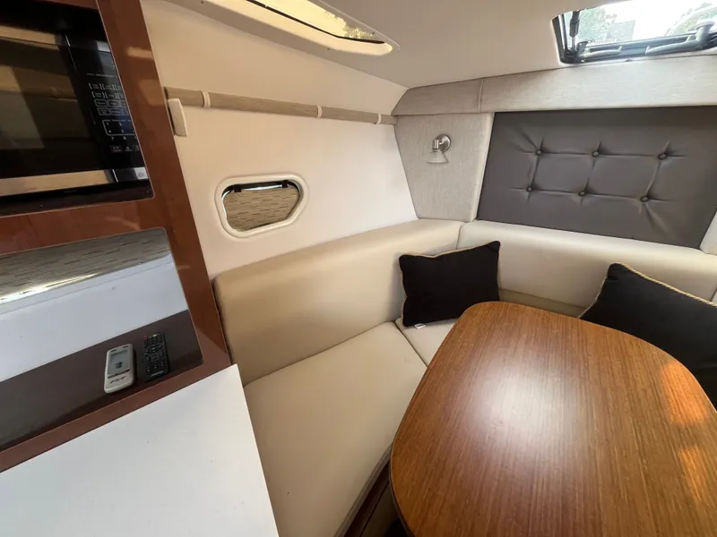 Slide: The Image of Four Winns V255 2016 - 49